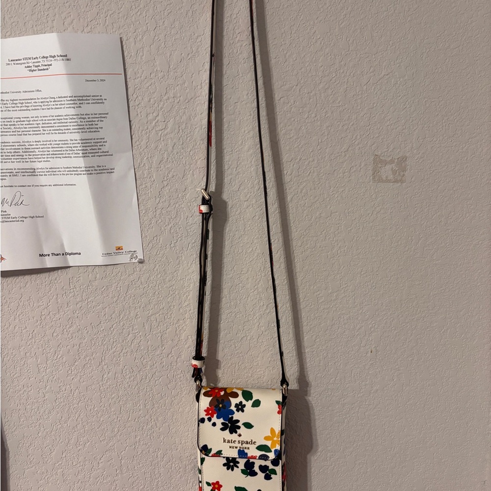 Kate Spade White Crossbody Bag with Artistic Design